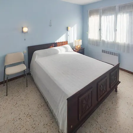 Prázdninový dům 4 Bedroom Cozy In Agde