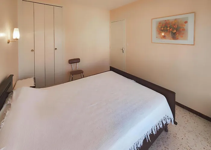 4 Bedroom In Agde Ле-Гро-д'Агд